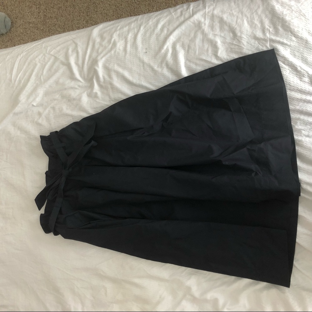 navy blue skirt